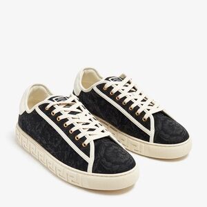 Versace Men's Sneakers in Black and Cream